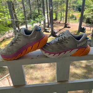 Size 9 Women’s Hoka’s